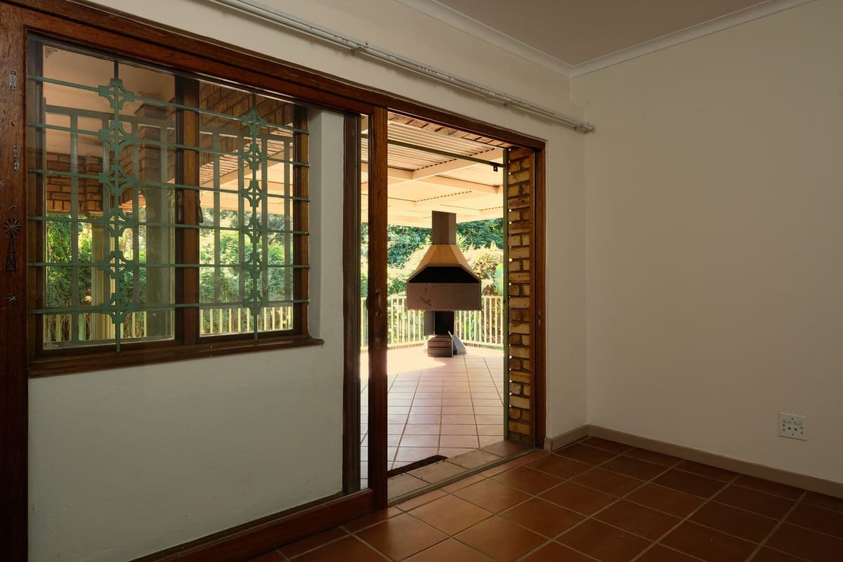 Professional outdoor builder performing outdoor living builds on a real job